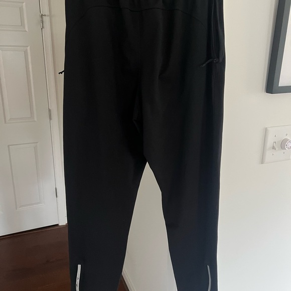 ASICS men’s running pants. Size medium. TWO PAIRS - Picture 4 of 7